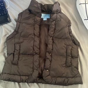 Nine went puffer vest
